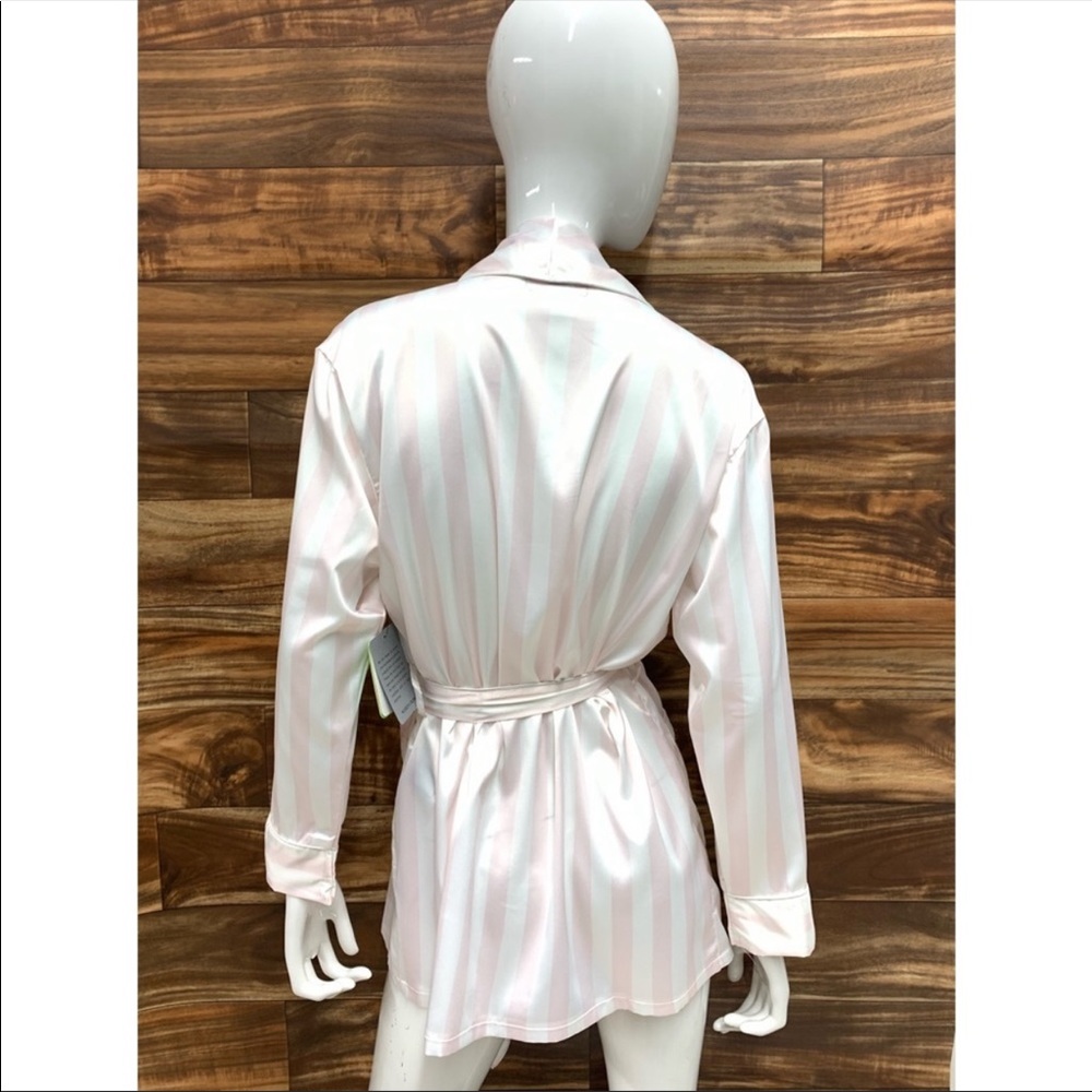 🌸Sam Edelman Robe🌸 - Picture 5 of 6